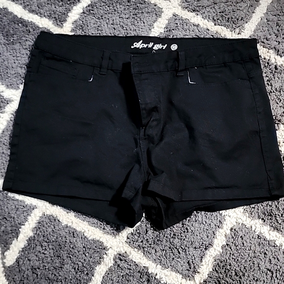 womens shorts - Picture 1 of 3